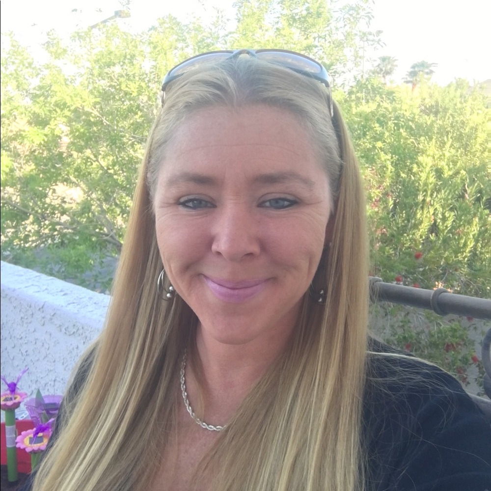 Meet your Posher, Melissa